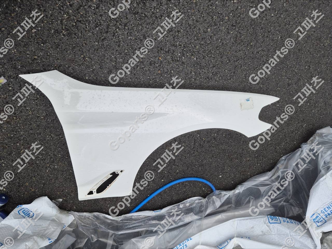BMW G30 5시리즈 조수석 앞 휀더 중고 부품 상세사진 3