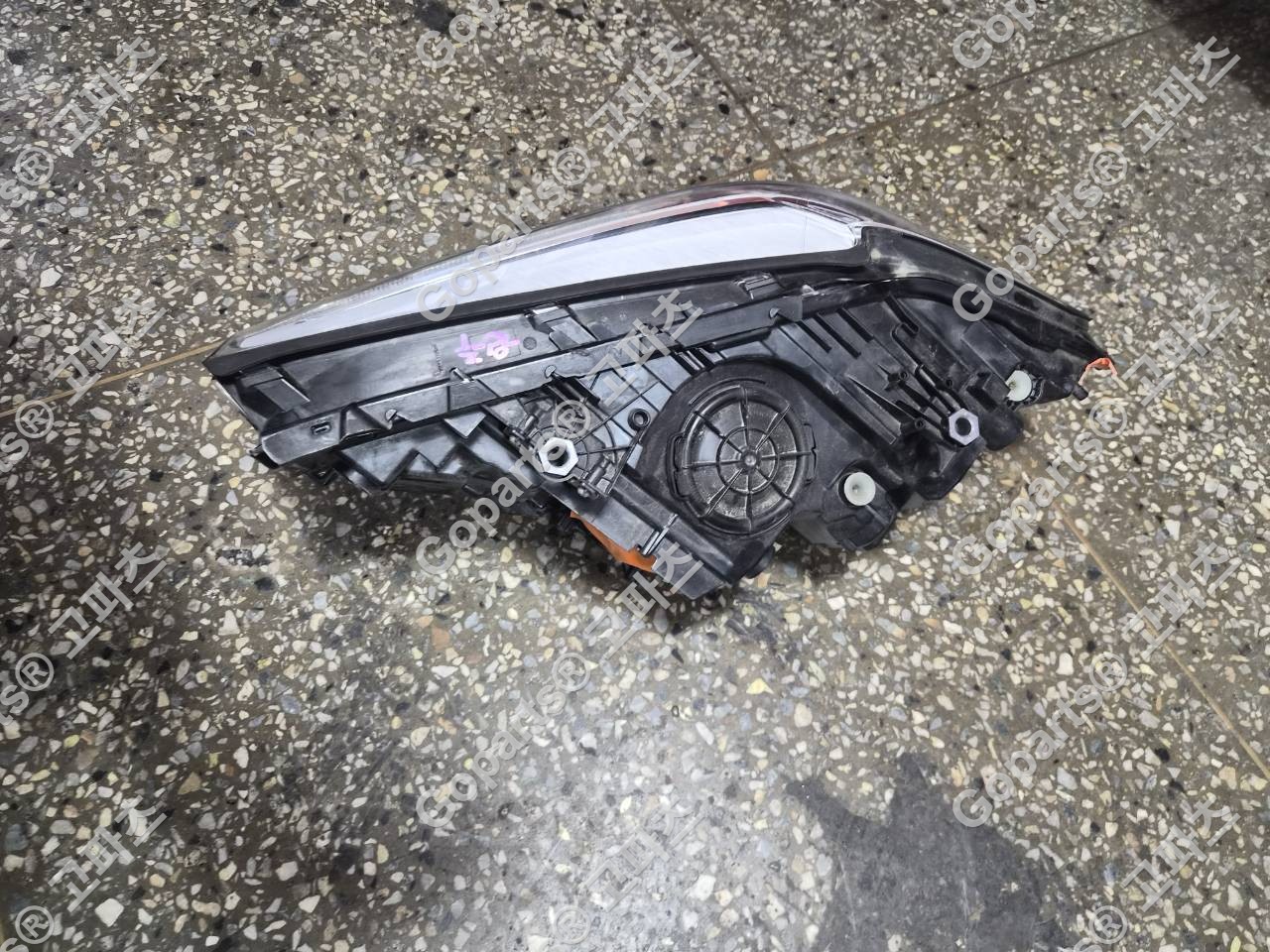 BMW 5시리즈 G30 전기형 조수석 어뎁티브 LED 헤드라이트 7214962 상세사진 3