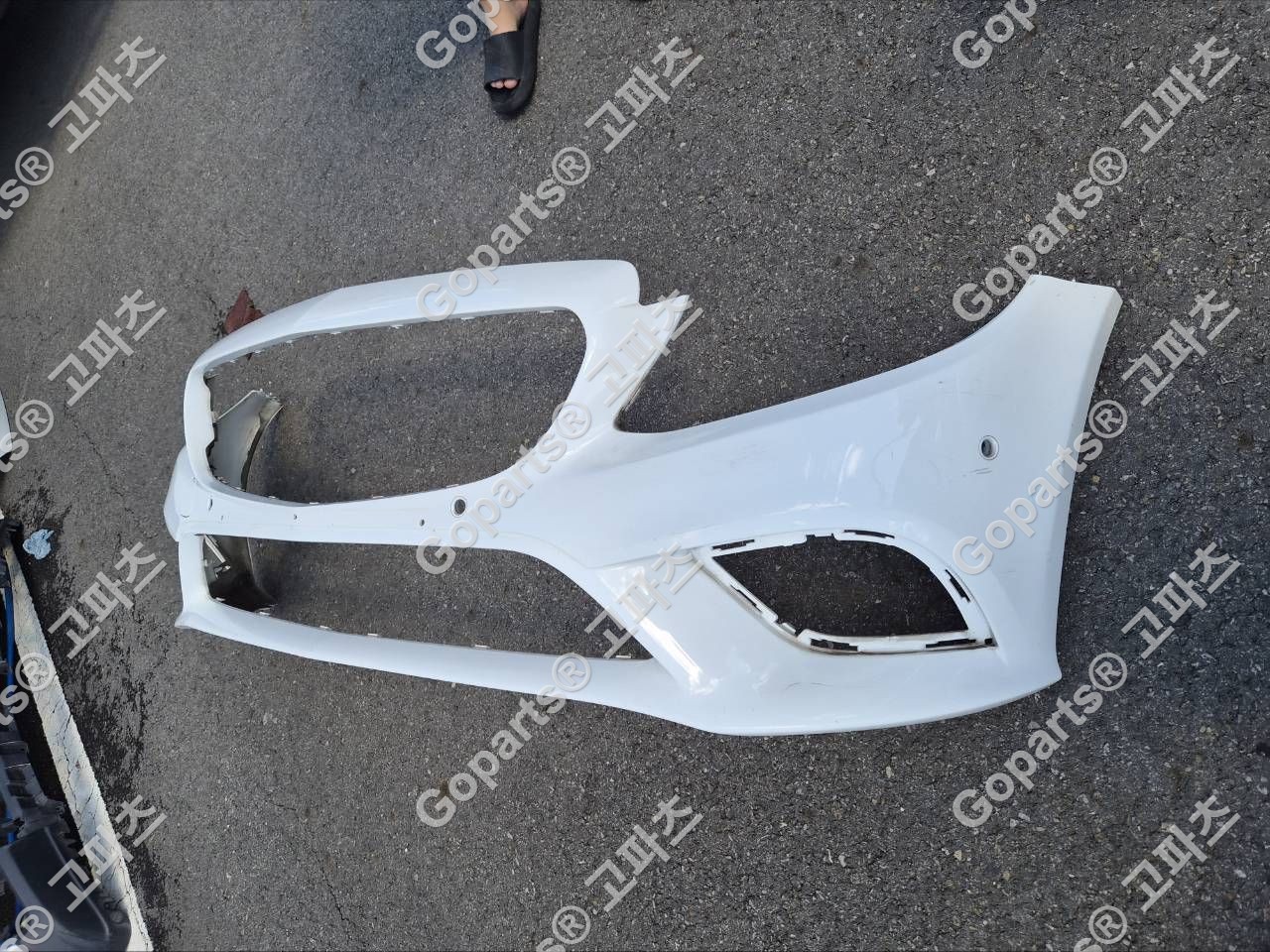 벤츠 W205 C클래스 후기형 앞범퍼 상세사진 2