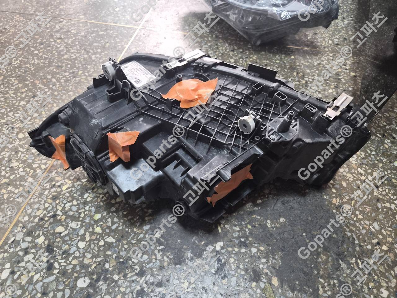 BMW G30 5시리즈 전기형 조수석 어뎁티브 LED 헤드라이트 8499122 상세사진 5