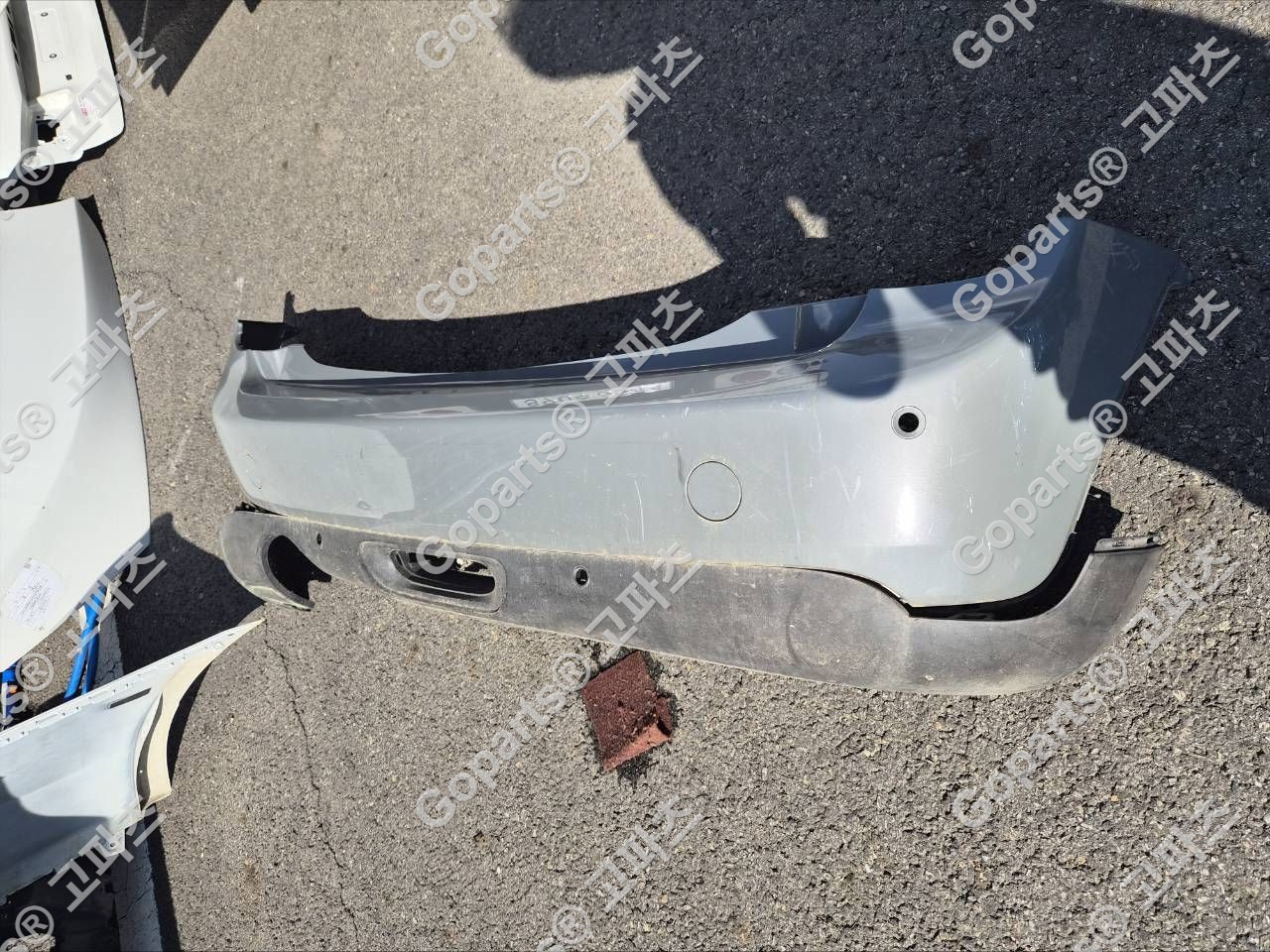 MINI 5도어 F55 전기형 중고 뒷범퍼 상세사진 2