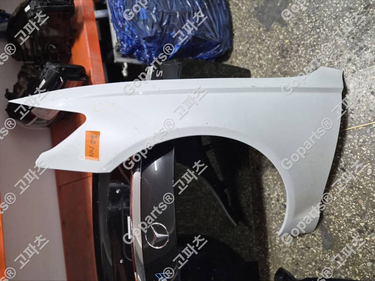 아우디 A6 C7 4G 운전석 앞 휀더 중고 200,000원