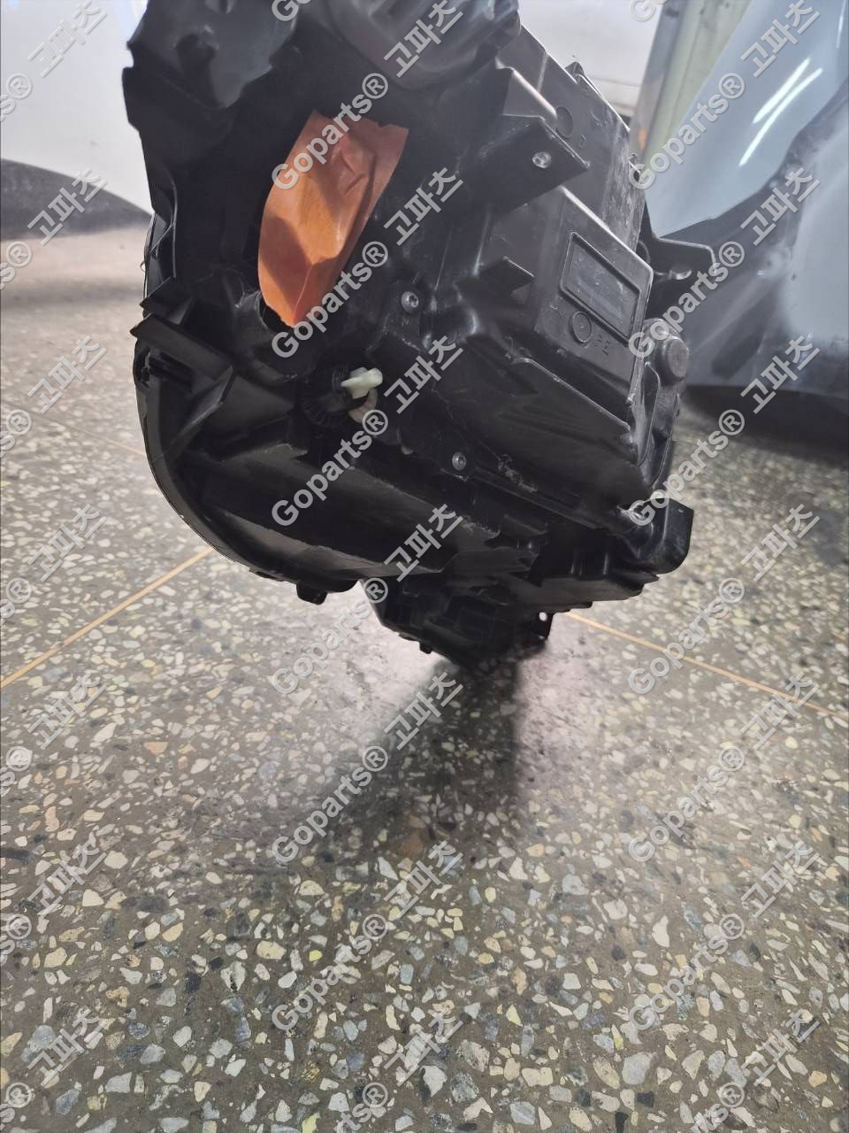 볼보 V90 운전석 헤드라이트 모듈 32342464 상세사진 3