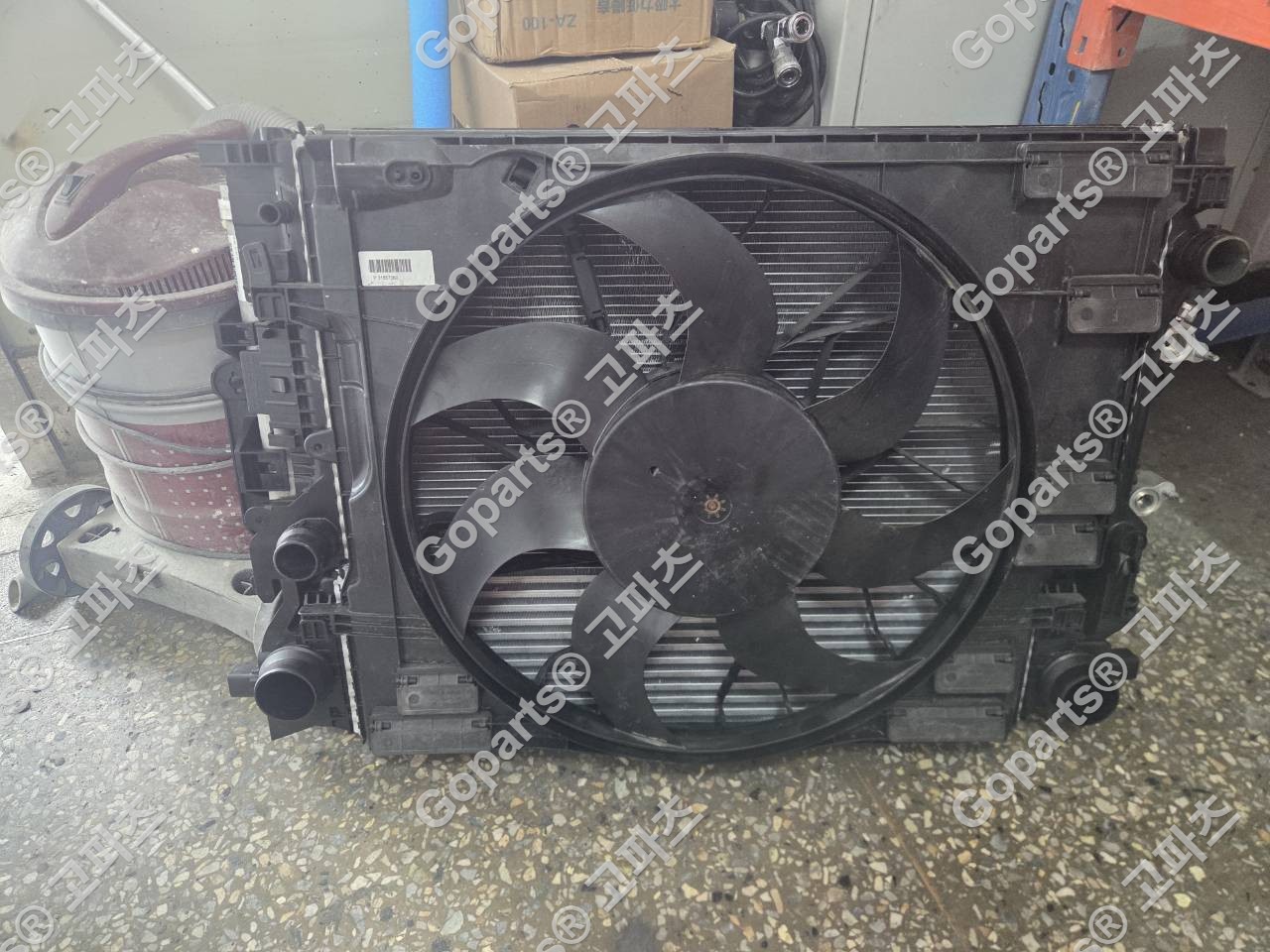 볼보 XC60, XC90, S60, V60, S90, V90 라디에이터 콘덴서 펜 쿨러 휀 앗세이 중고 32224824 1,200,000원