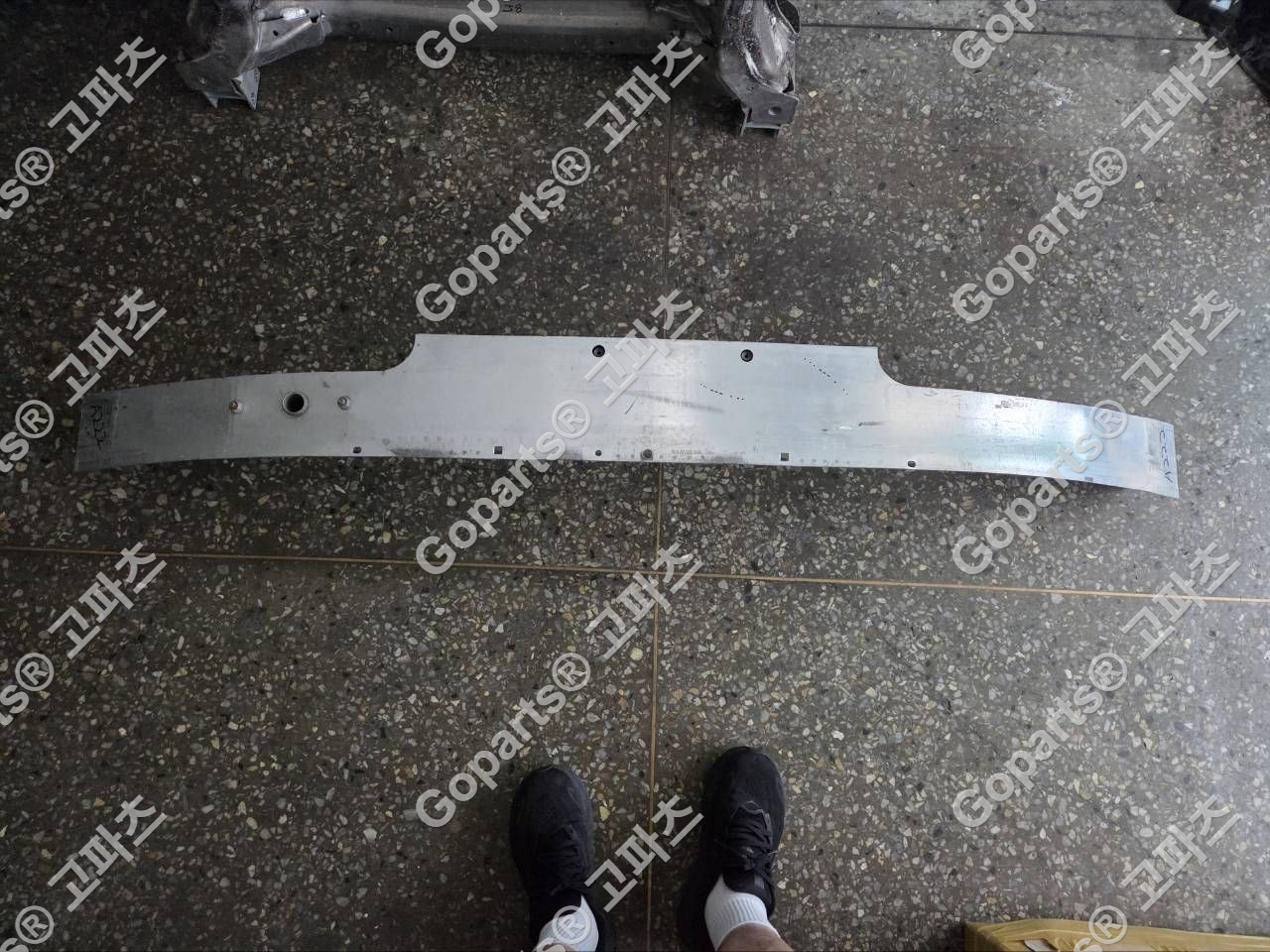 벤츠 S클래스 W222 프론트 레인포스먼트 A2226203601 중고 200,000원