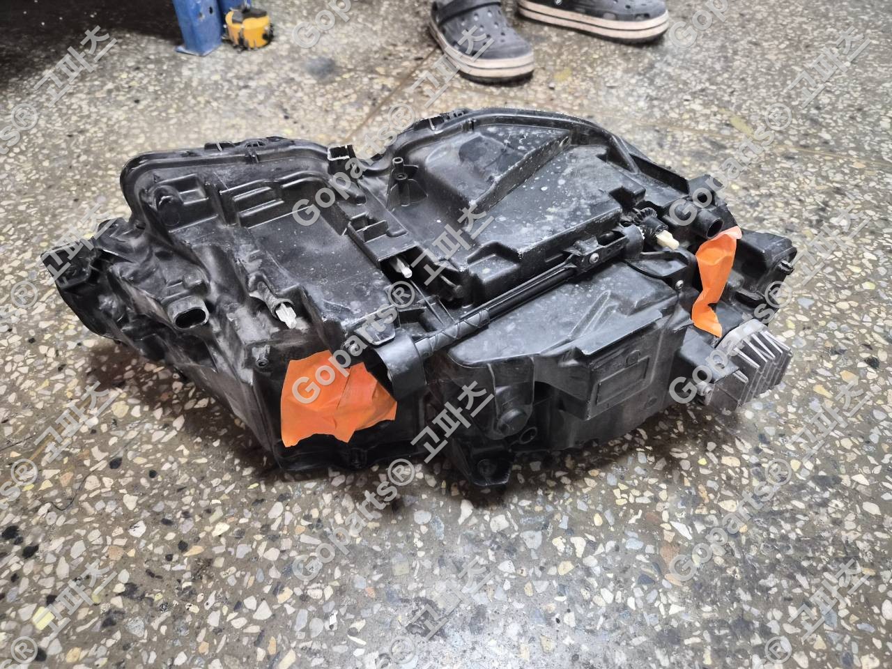 볼보 V90 운전석 헤드라이트 모듈 32228676 상세사진 3