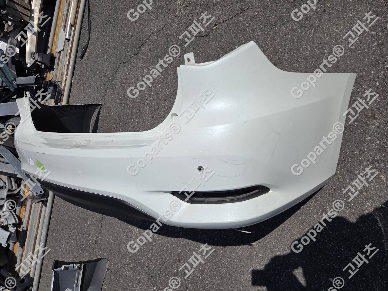 인피니티 QX60 L50 후기형 중고 뒷범퍼 상세사진 2