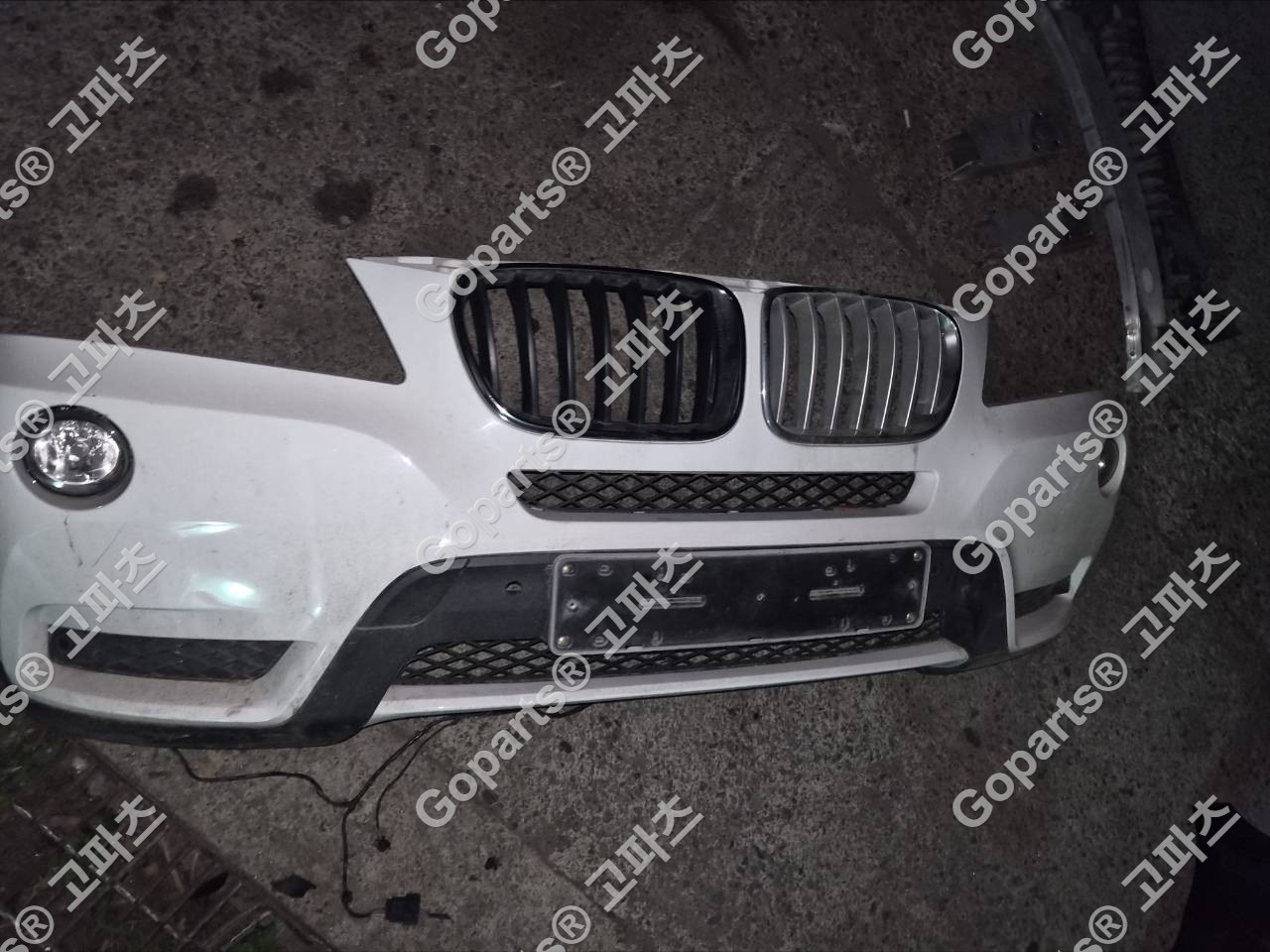 BMW X3 F25 전기형 앞범퍼 중고 550,000원