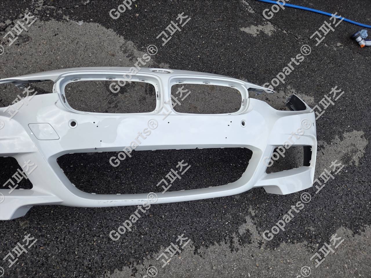 BMW 3시리즈 F30 M스포츠패키지 앞범퍼 중고 200,000원