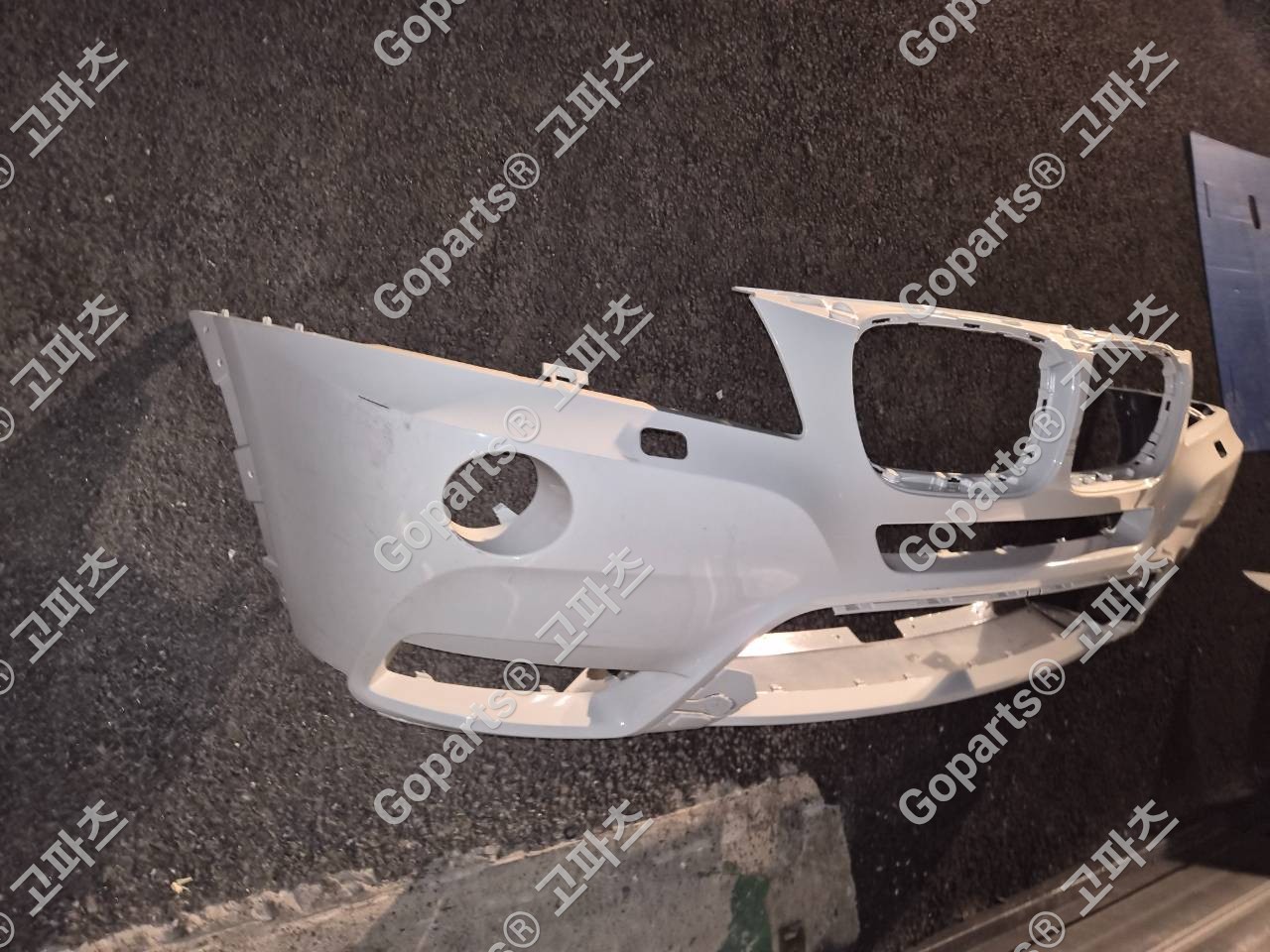 BMW X3 F25 전기형 앞범퍼 물노즐 있는 타입 상세사진 2