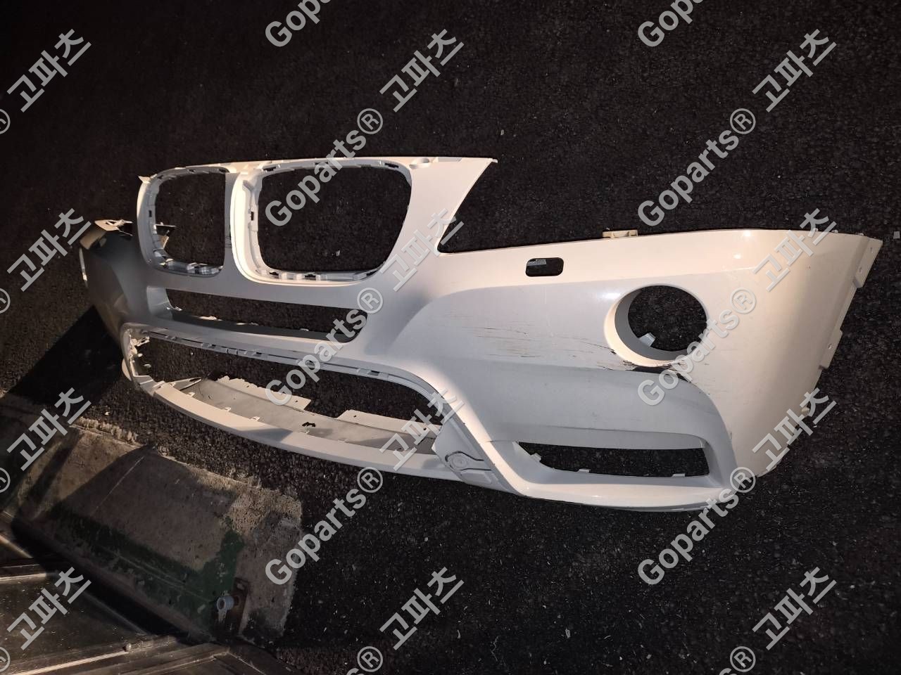 BMW X3 F25 전기형 앞범퍼 물노즐 있는 타입 상세사진 3