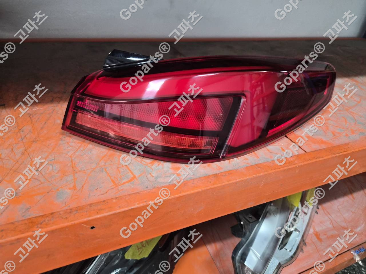 BMW F44 2시리즈 그란쿠페 조수석 후미등 테일램프 63217465466 250,000원 중고
