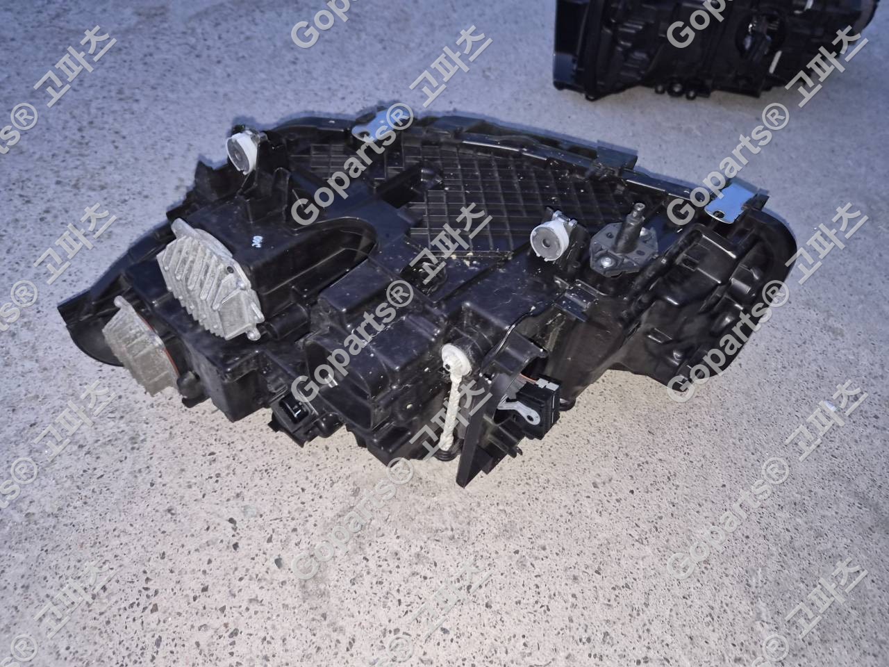 BMW G30 5시리즈 후기형 조수석 레이저 헤드라이트 985058805 상세사진 4