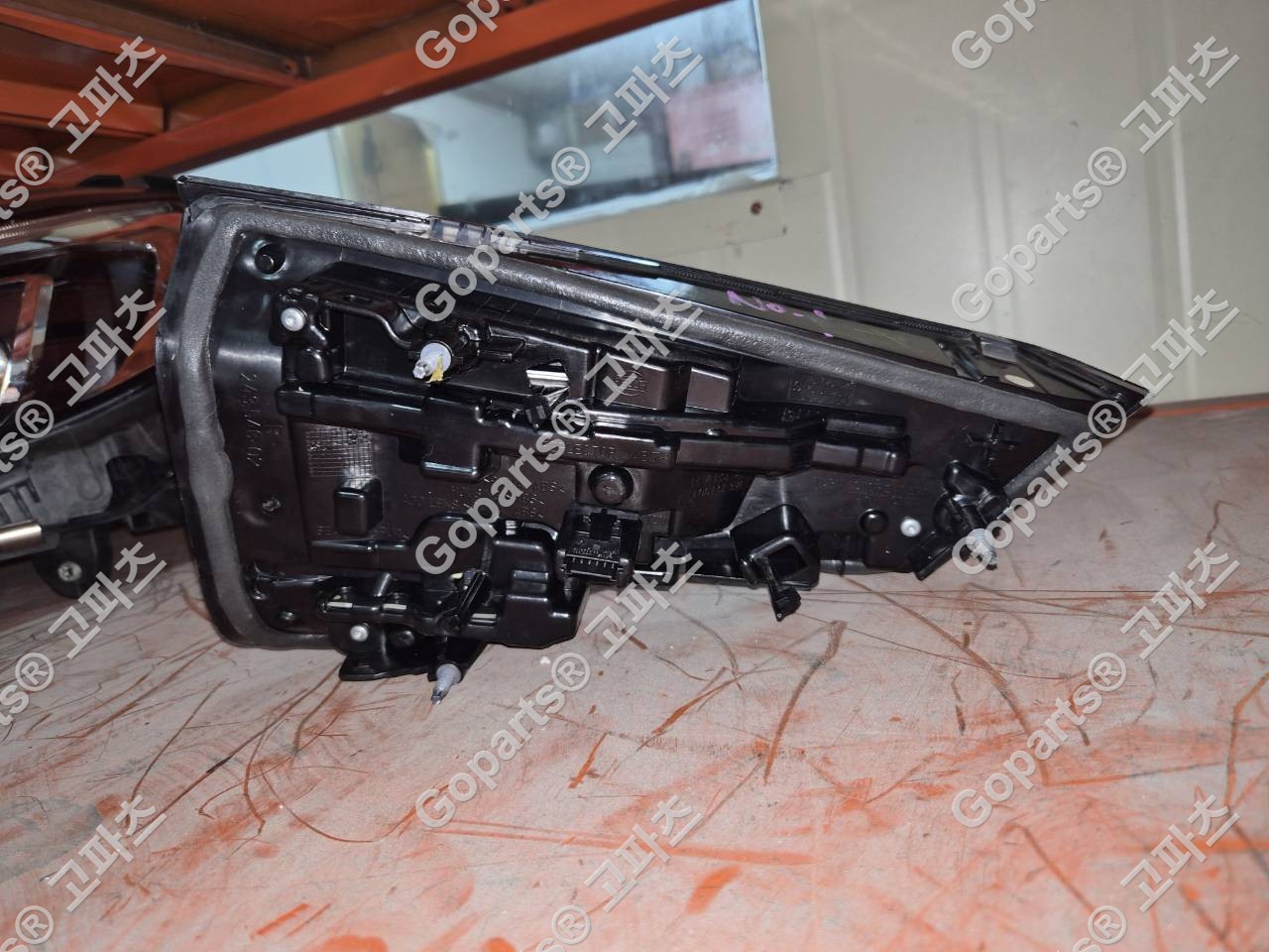 BMW X3 iX3 G01 G08 후기형 조수석 트렁크 후미등 테일램프 63239463054 상세사진 3