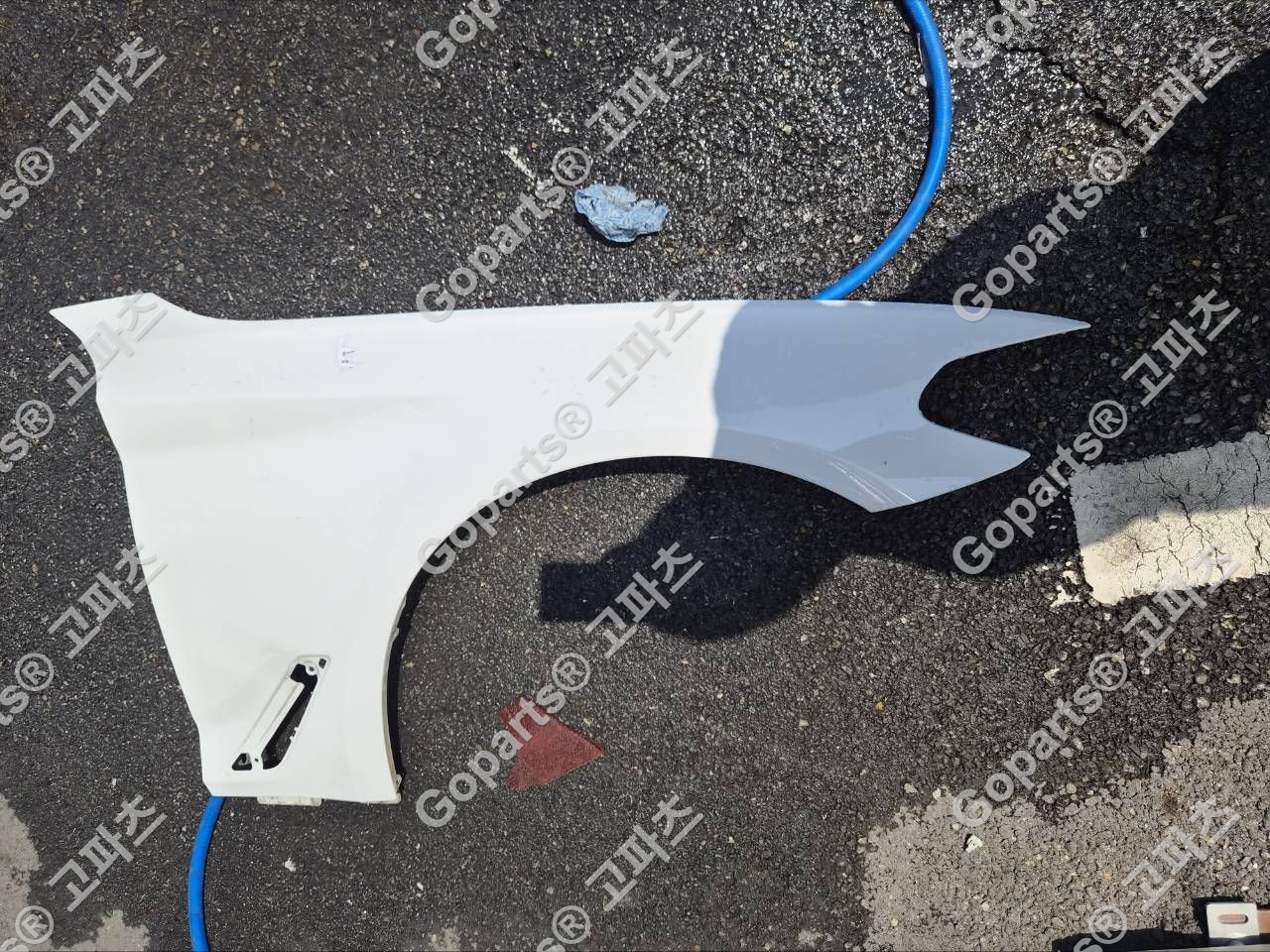 BMW G30 5시리즈 조수석 앞휀더 41007438439, 41009621597 200,000원 중고