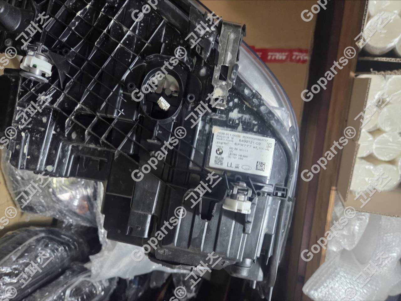 BMW G30 5시리즈 전기형 운전석 어뎁티브 LED 헤드라이트 63117214961 상세사진 4