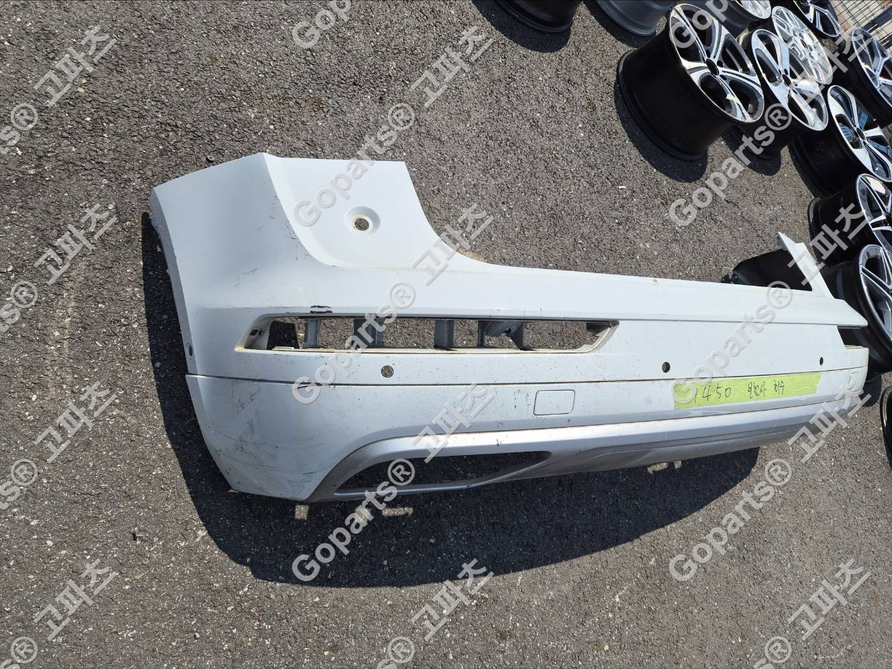아우디 Q5 80A 전기형 뒷범퍼 80A807067 상세사진 2