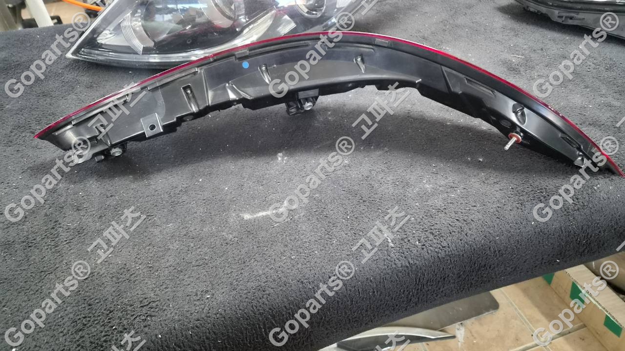 벤츠 AMG GT 4도어 운전석 후미등 테일램프 A2909060100 상세사진 3