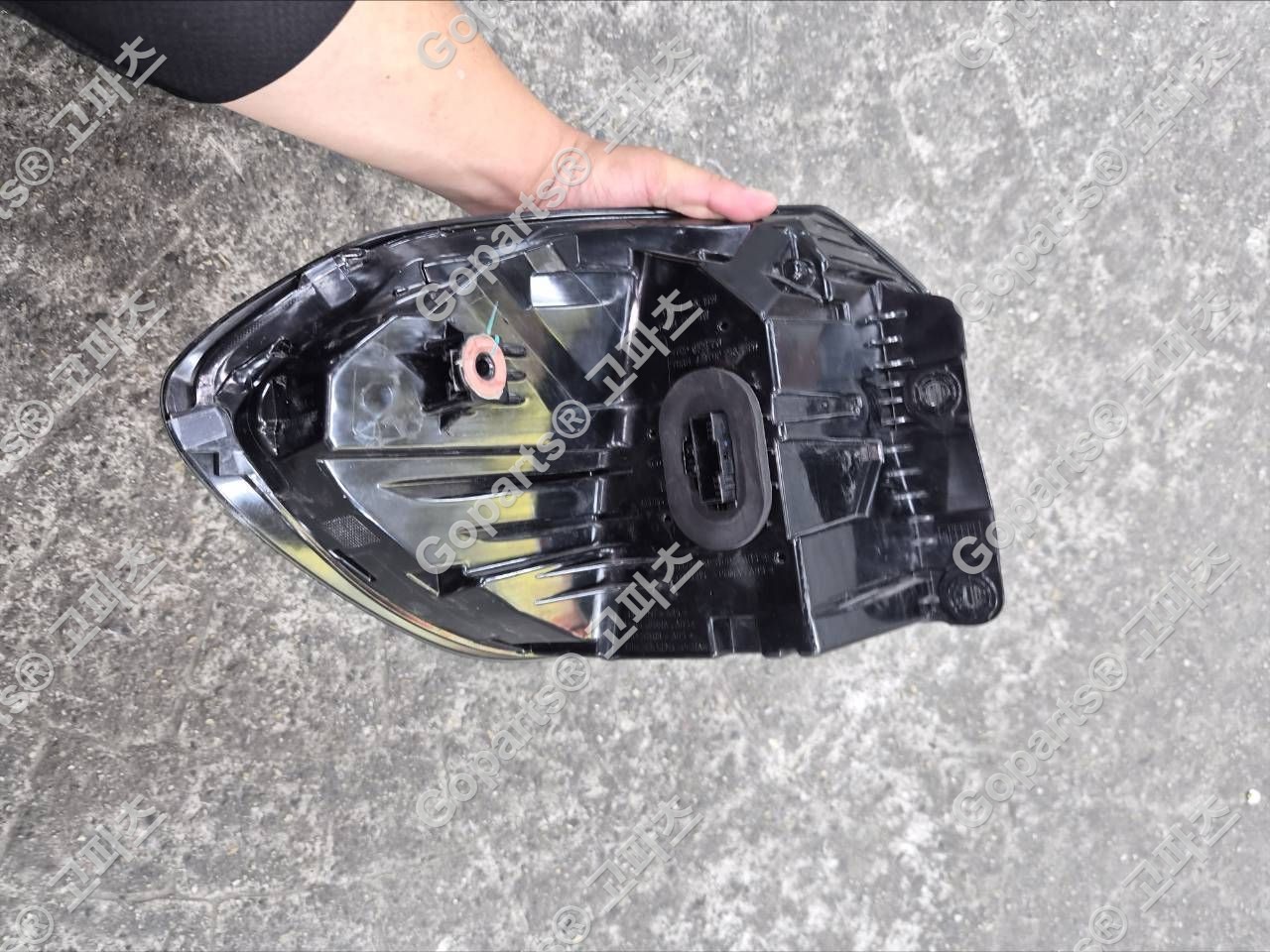 BMW X3 G01 G08 후기형 조수석 후미등 (부품번호 63219463048) 상세사진 4