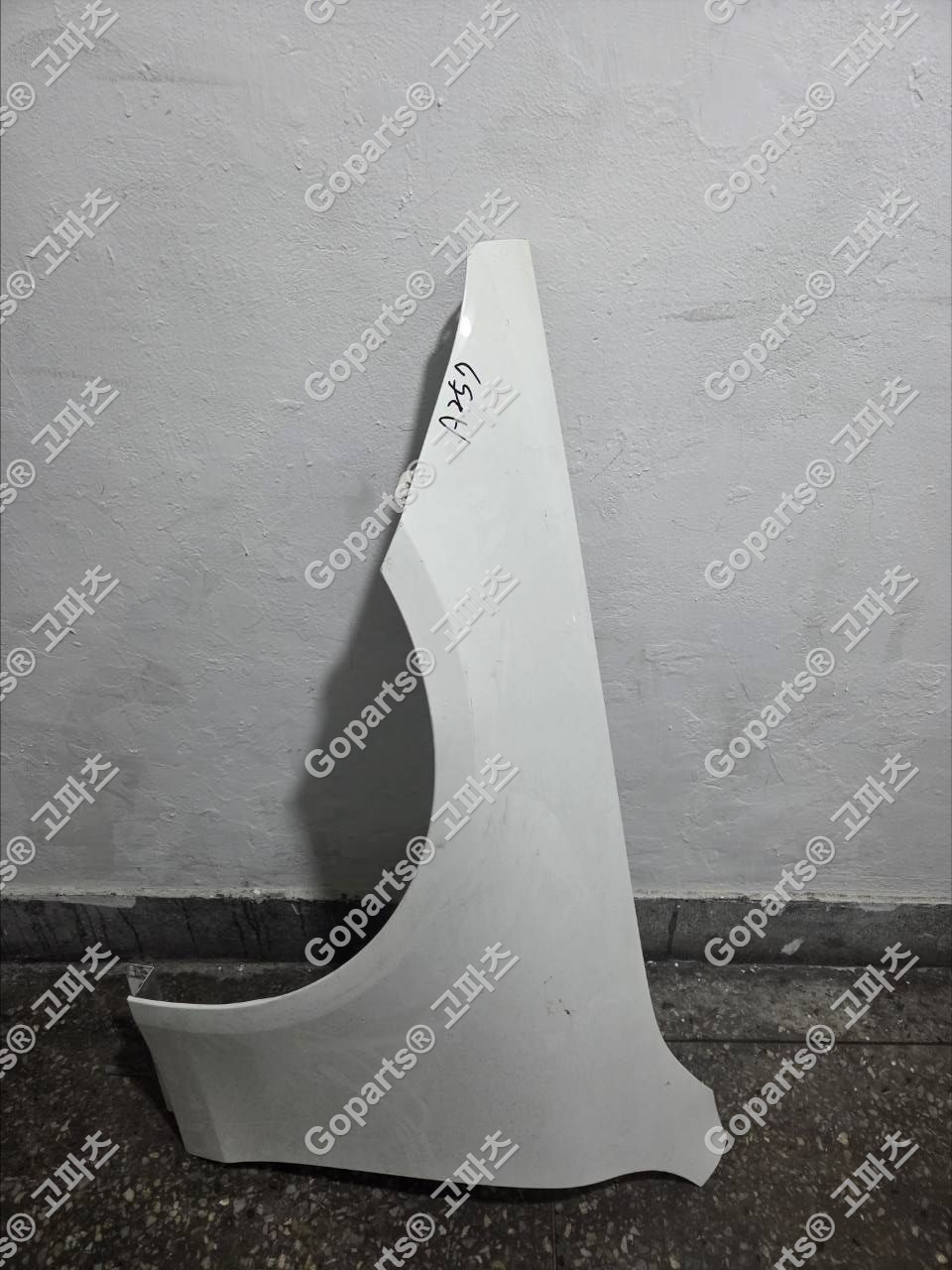 벤츠 CLS W257 운전석 앞 휀더 A2578803700 중고 200,000원