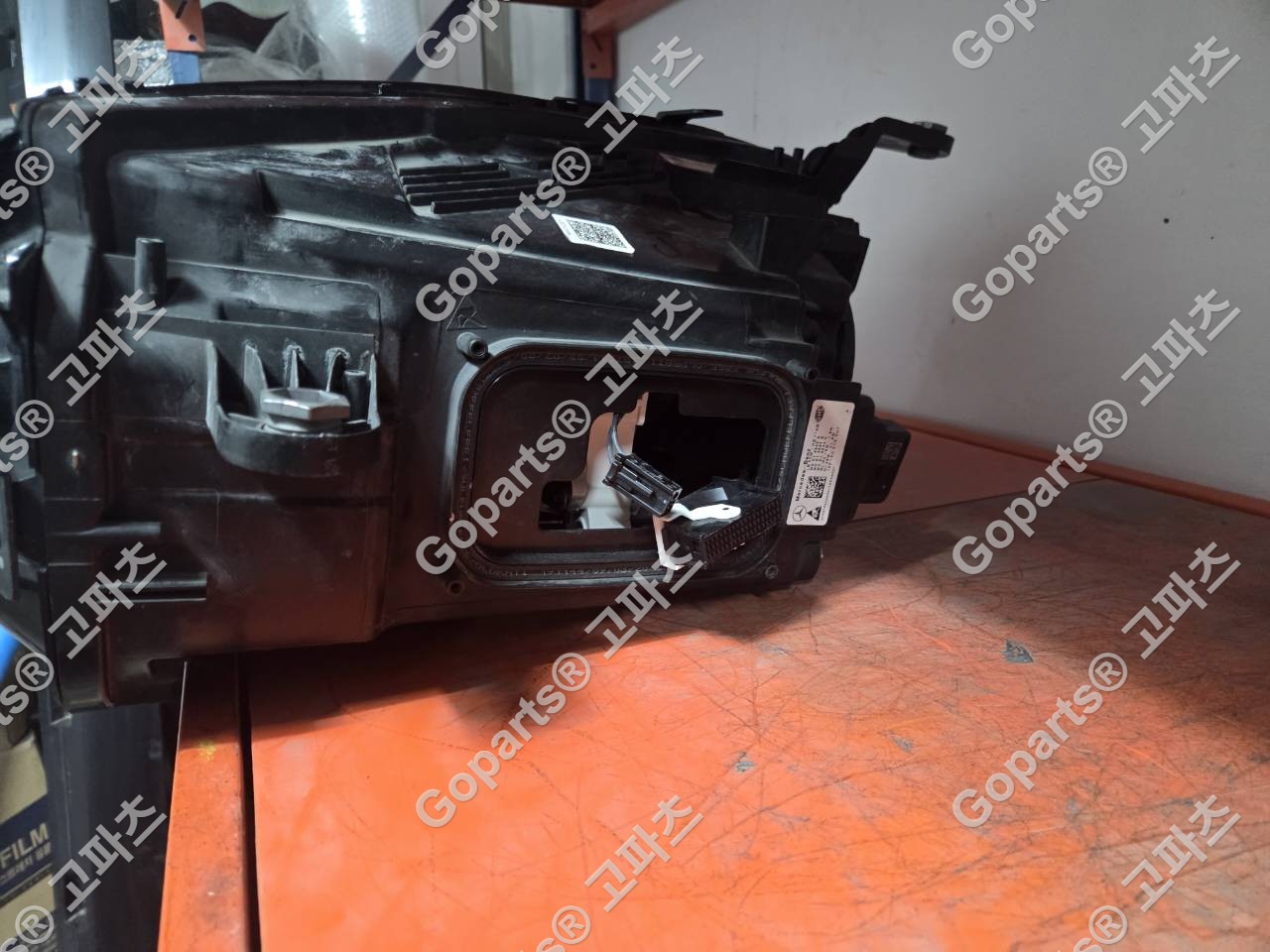 벤츠 CLS W257 조수석 멀티빔 헤드라이트 A2579068002 상세사진 3