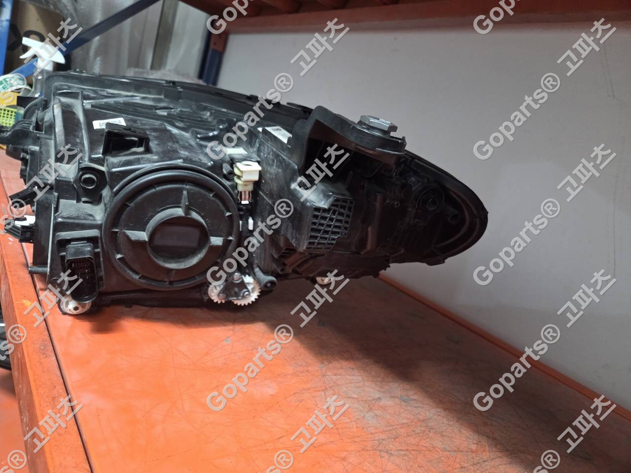 벤츠 CLS W257 조수석 멀티빔 헤드라이트 A2579068002 상세사진 4