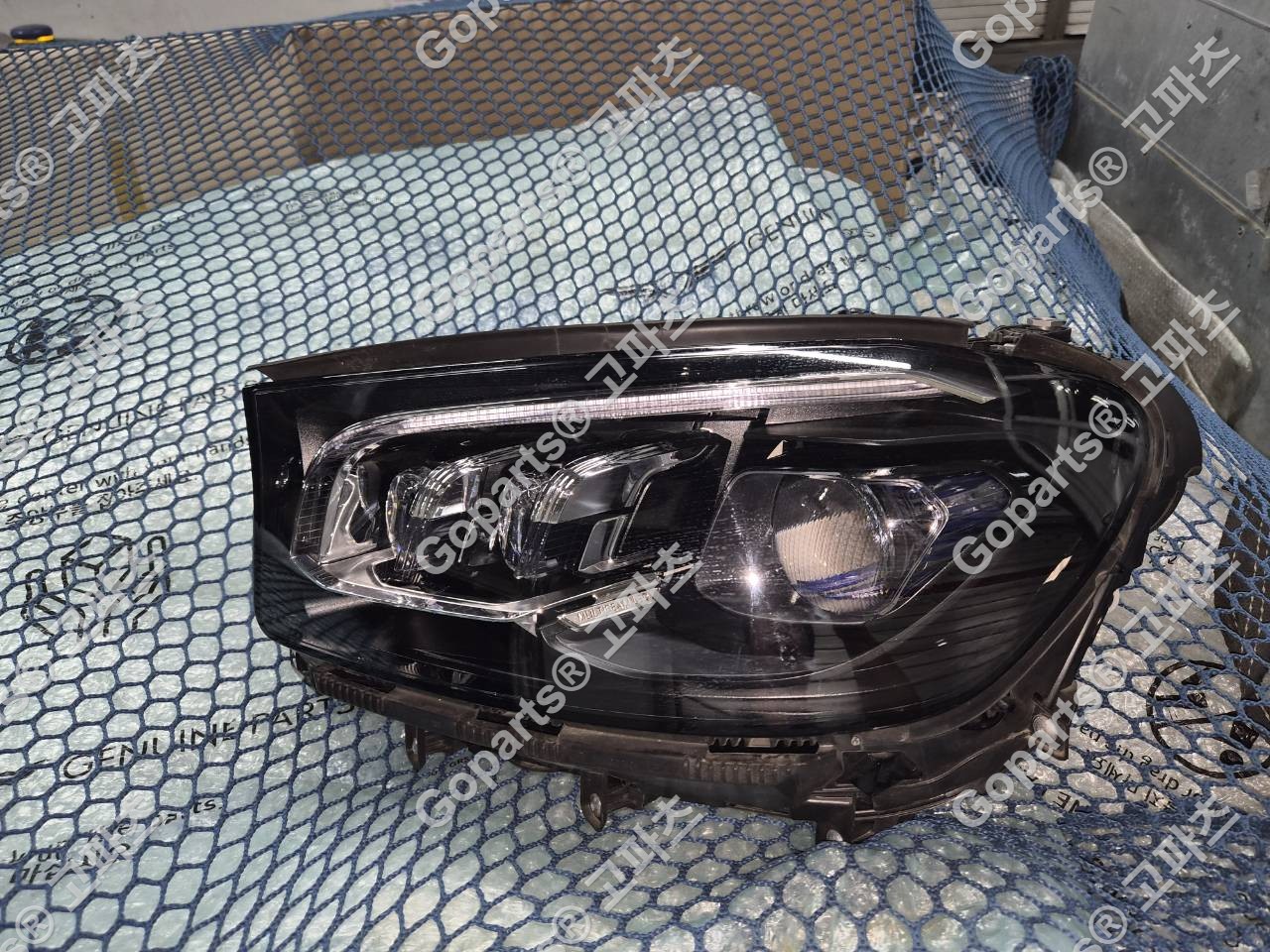 벤츠 GLS X167 운전석 헤드라이트 A1679066108 상세사진 4