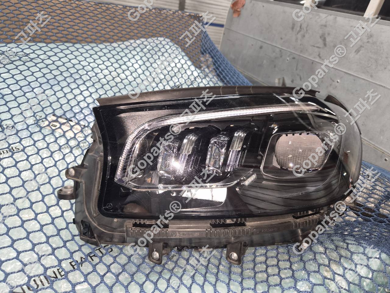 벤츠 GLS X167 운전석 헤드라이트 A1679066108 중고 750000원