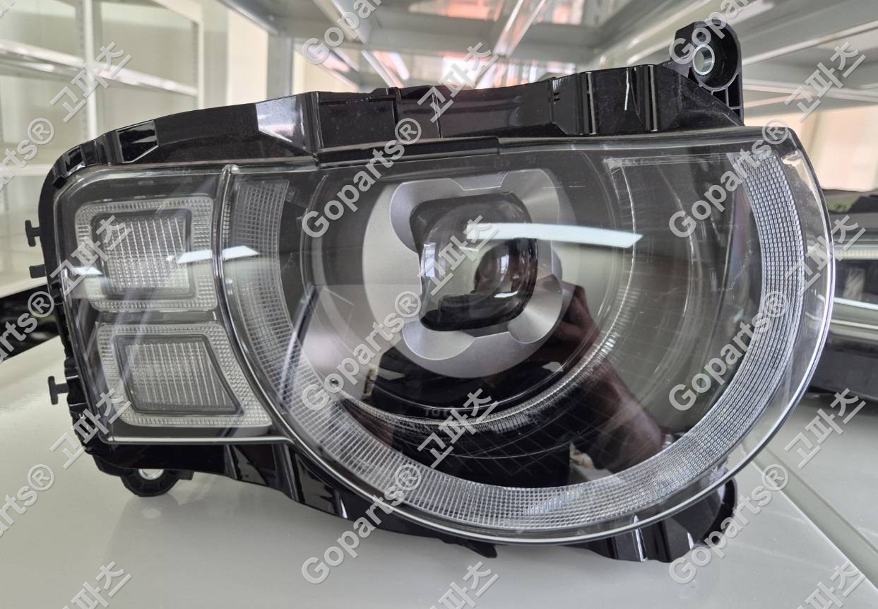 랜드로버 뉴 디펜더 L663 조수석 헤드라이트 L8B213W029 700,000원 중고