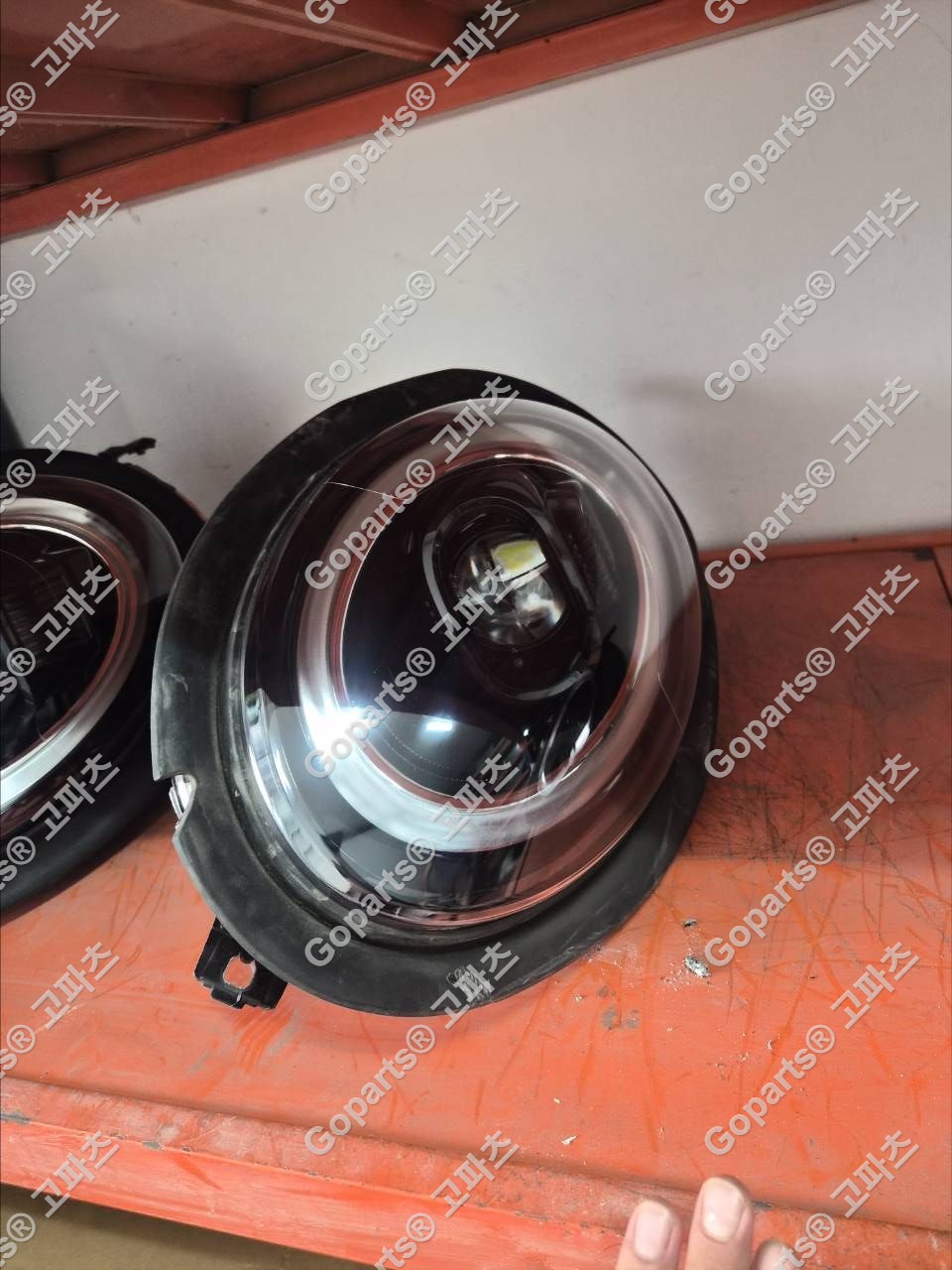 미니 쿠퍼 F55/F56/F57 후기형 조수석 헤드라이트 올블랙베젤 63115A01962, 63118737600 350000원 중고