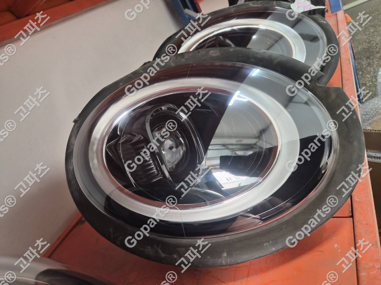 미니 쿠퍼 F55 F56 F57 운전석 헤드라이트 올 블랙베젤 63115A01961 63118737599 상세사진 5