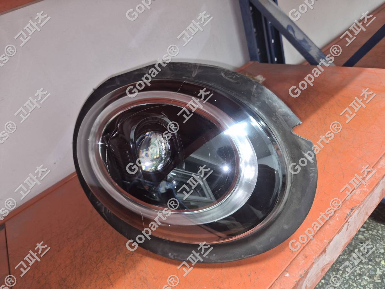 MINI 쿠퍼 F56, F55, F57 헤드라이트 63115A01961 300,000원 중고