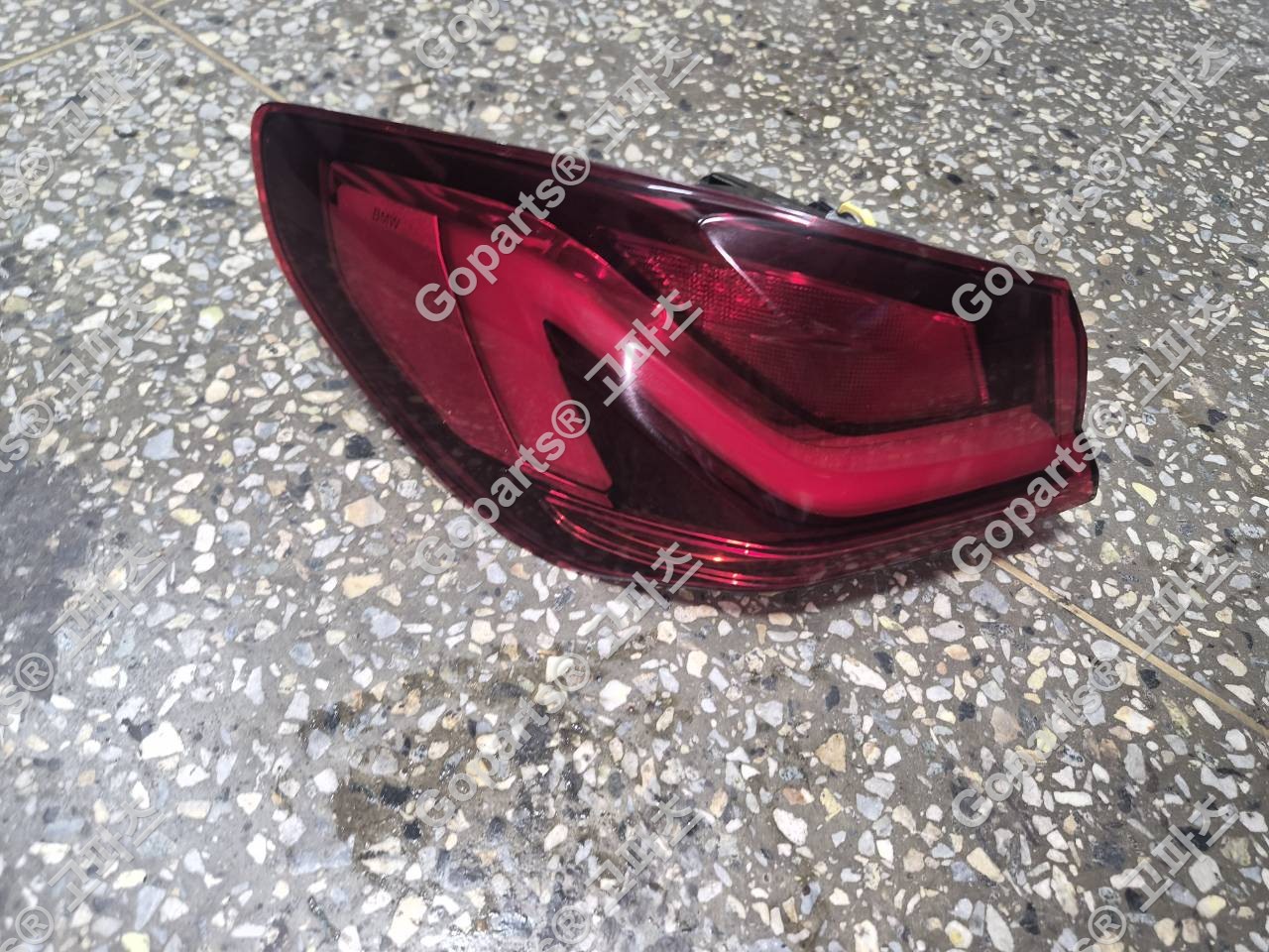BMW 1시리즈 F40 전기형 운전석 후미등 사진 3