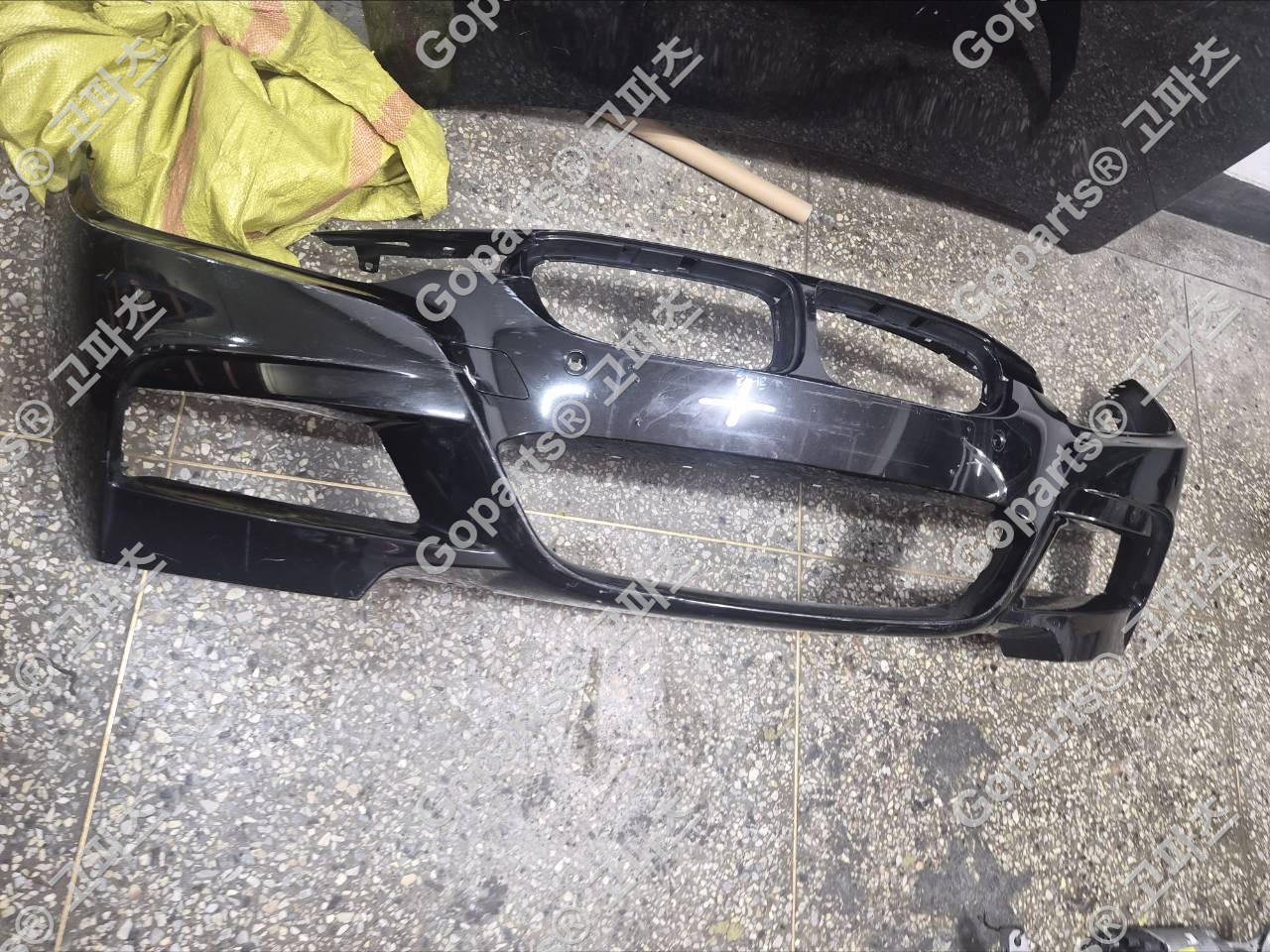 BMW 3시리즈 F30 전 앞범퍼 중고