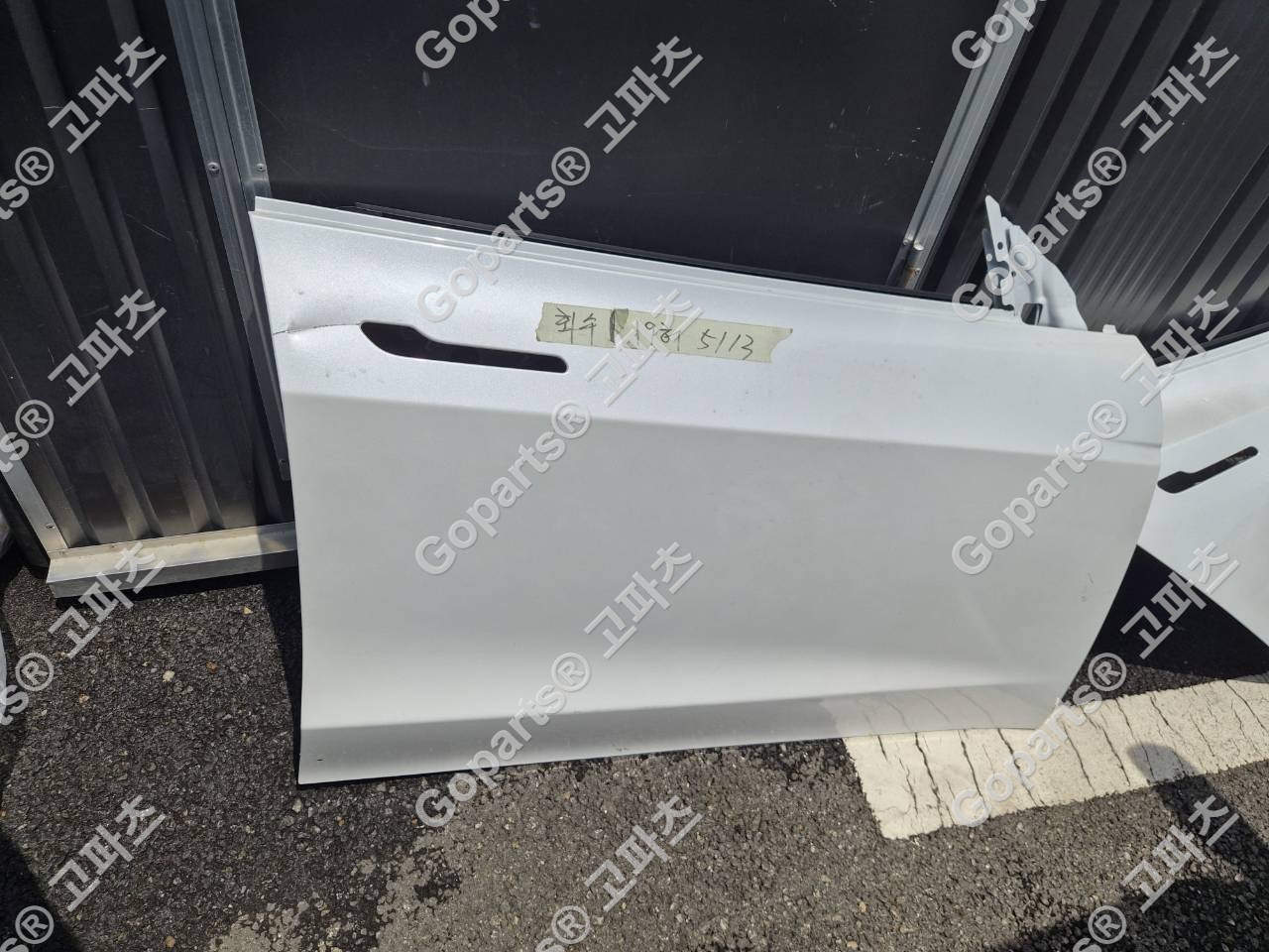 테슬라 모델3 하이랜드 조수석 앞도어 사진 2