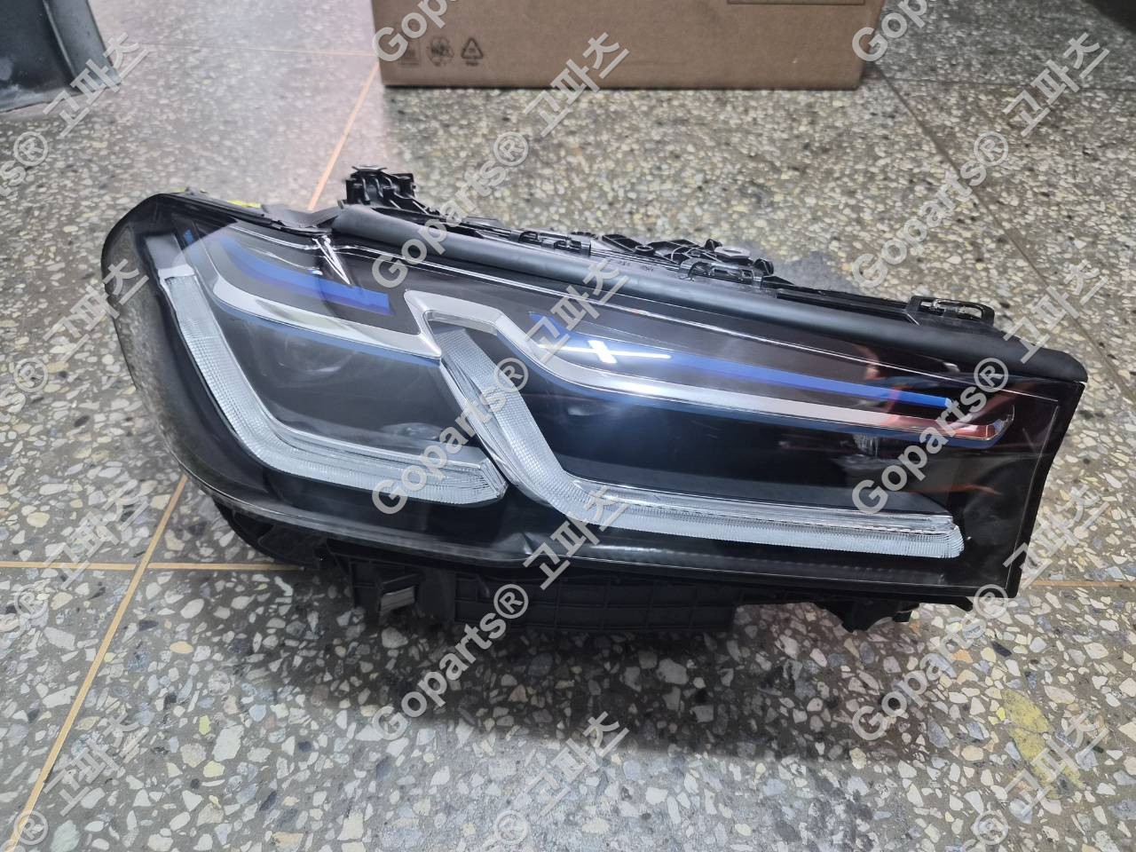 BMW 5시리즈 G30 후기형 조수석 헤드라이트 중고