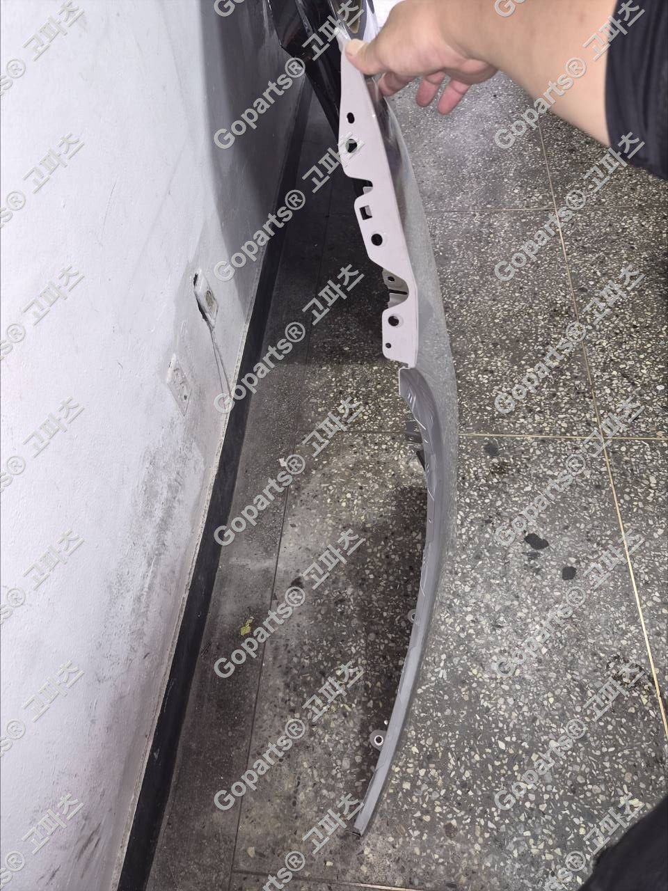 포르쉐 카이엔 PO536 후기형 운전석 앞휀더 사진 3