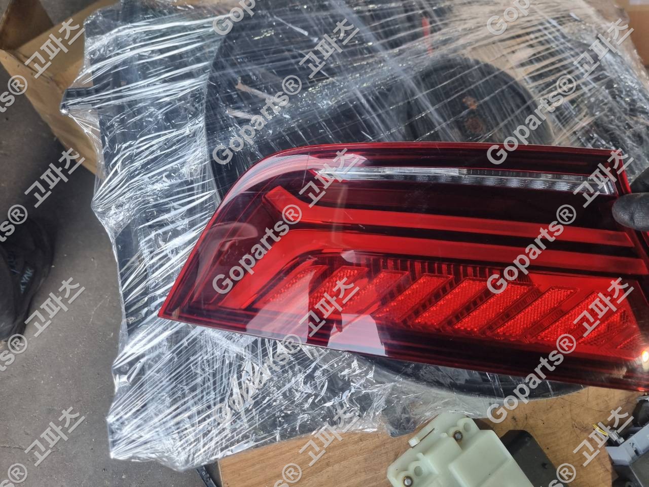 아우디 A7 2015-2018년 C7 4G8 후기형 운전석 후미등 품번 4G8945095H,4G8945095F 사진 4