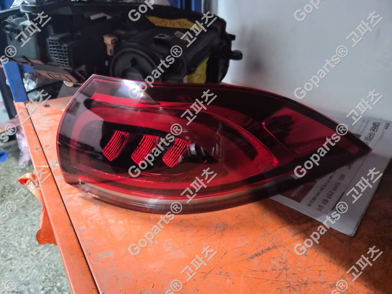 벤츠 GLE 2019-2023년 W167 V167 전기형 조수석 테일램프 품번 A1679063204,A1679060507,A1679063604 사진 4